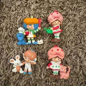 Vintage Strawberry Shortcake Miniature Figurines (Set of 4) 1980s